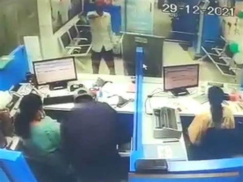 Bank Robbery Latest News Photos Videos On Bank Robbery Ndtv Com