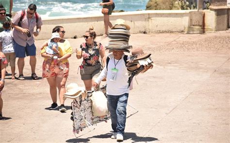 Proliferan Vendedores Libres En Zona De Playa Semarnat No Hace Nada