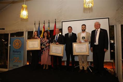 Famosos De La Costera Del Rotary Levante Emv