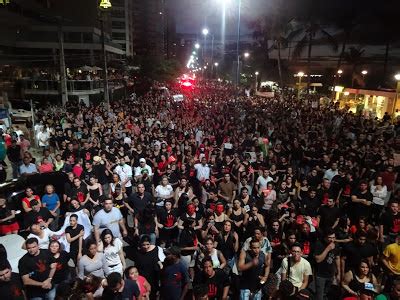 MOVIMENTO FORTALEZA APAVORADA QUE TEVE INÍCIO NO FACEBOOK REUNIU