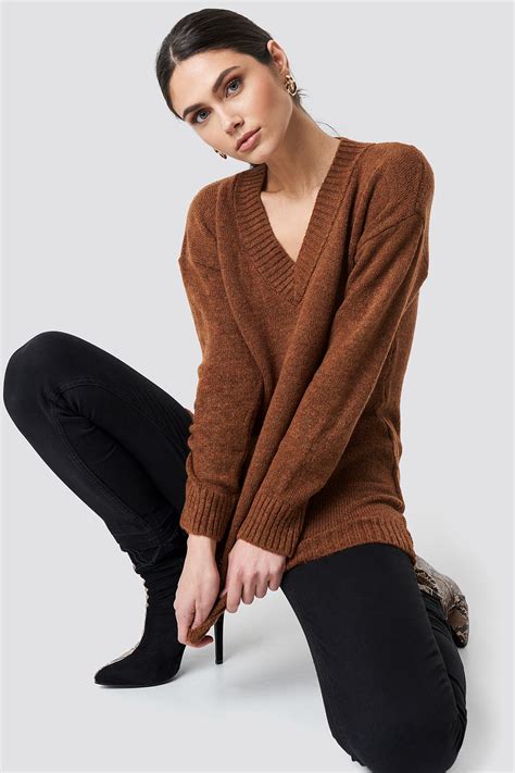 V Neck Knitted Pullover Brown Na