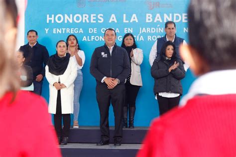 Titular de SEDESOQ entrega infraestructura educativa en Querétaro Voz