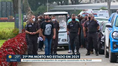 Corpo De Pm Assassinado Na Avenida Brasil é Enterrado Na Zona Oeste Do