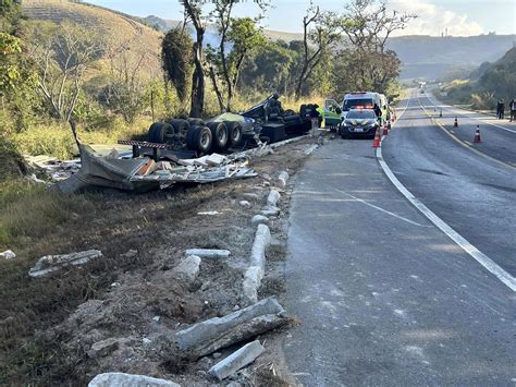 Portal Capara Motorista De Carreta Morre Em Acidente Na Br