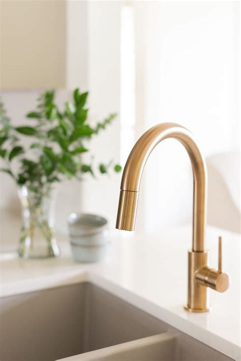 Elegant Champagne Bronze Faucet