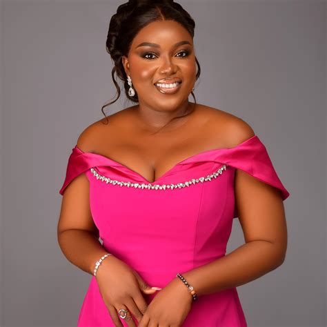 Press their necks baby 😹😹😹😹 This was fun tho 😄 | By Abigail Owenaze Violet