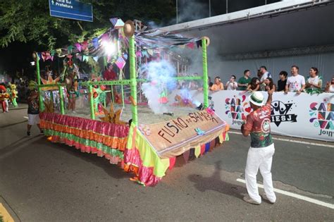 Carnaval de Joinville Fusão do Samba conta a história de São João