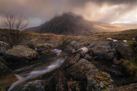 LOTR style sunrise, Snowdonia National Park, Wales {OC} (1500x1000 ...