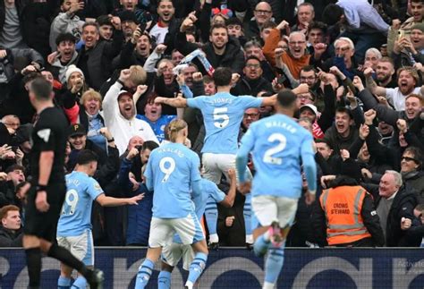 مانشستر سيتي يتقدم بهدف نظيف على ليفربول في الشوط الأول بالدوري