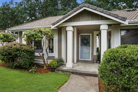 Beautiful Ranch Style Home - Porch - Seattle - by Jenny Wetzel ...