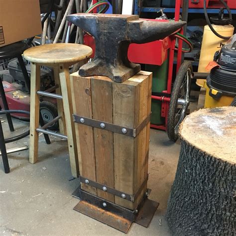 Steel And Wood Anvil Stand Welding And Metal Projects Pinterest