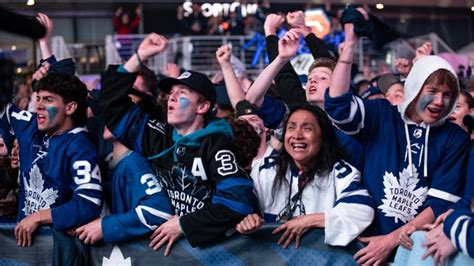 Maple Leafs Fans Have High Hopes As Toronto Lives To See Another