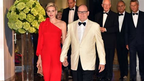 Photo La Princesse Charl Ne De Monaco E Gala De La Croix Rouge