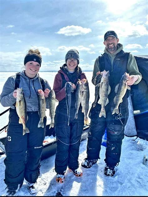 Ice Fishing On Oneida Lake Reel Naturalz Guide Service