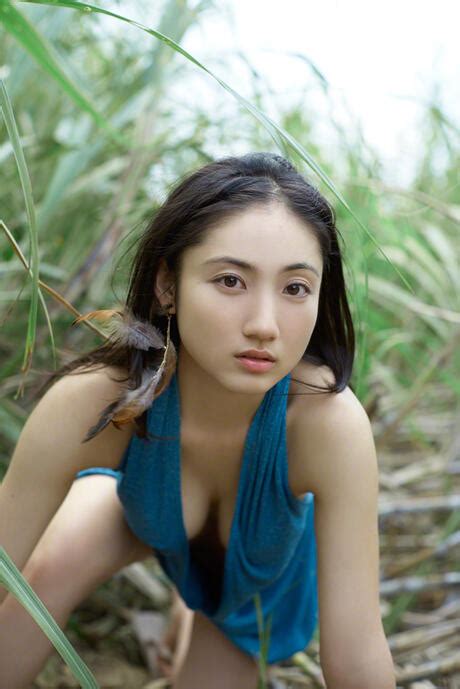 Sexy Saaya Reveals Her Hot Butt In A Hot Solo Outdoors In A White Bikini