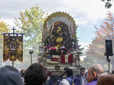 Devoci N Peruana Al Se Or De Los Milagros Inspira Procesi N En Sterling