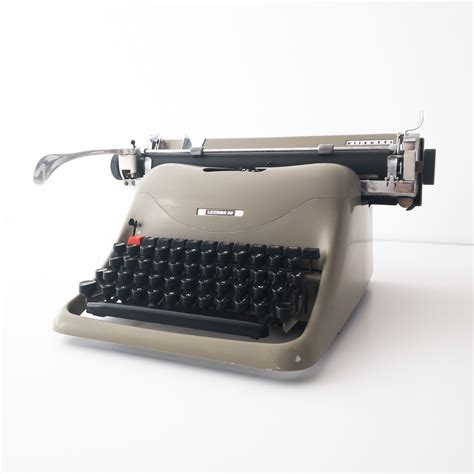 Macchina Da Scrivere Olivetti Lexikon 80