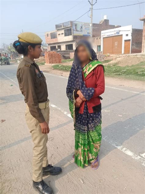 Hardoi Police On Twitter Missionshakti अभियान के अन्तर्गत एन्टी रोमियो टीम थाना बघौली द्वारा