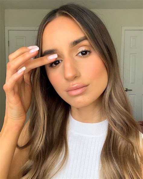 Get Instantly Spring 2019 Ready With This Easy Shimmery Eye Makeup ...