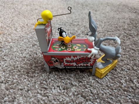 2005 Hallmark Keepsake Looney Tunes Pinball Action Ornament Fully