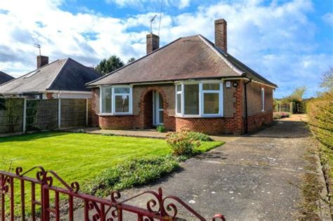 Bedroom Bungalow For Sale In Lincoln Road Dorrington Lincoln