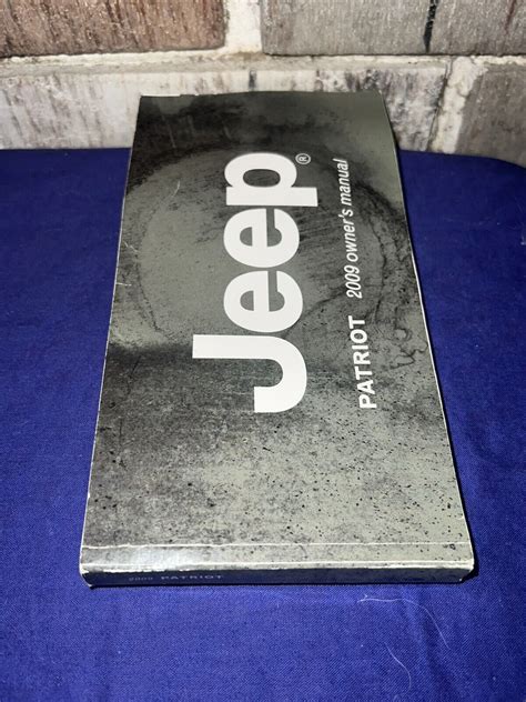 Oem 2009 Jeep Patriot Owners Manual Book Set And Case Ebay