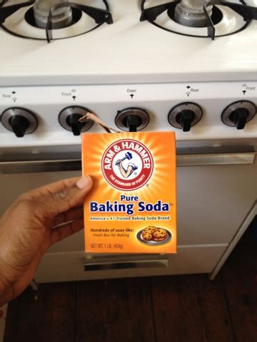 Olivia Cleans Green: How to Clean Your Oven with Baking Soda