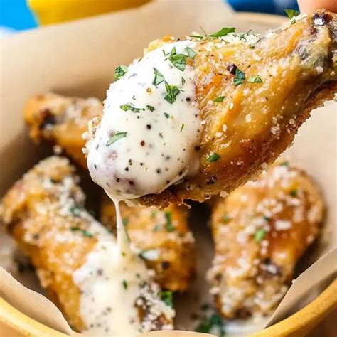 crispy garlic parmesan chicken wings