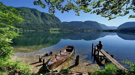 Slovenia: Explore national parks, caves, mountains and lakes in ...