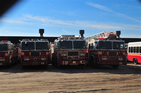 Fdny Spare Engine · Engine 330 · Spare Ladder 2003 Seagrav Flickr