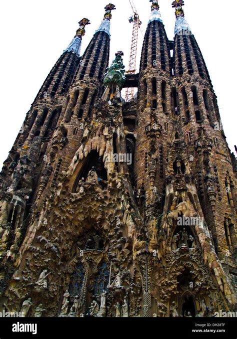 La Sagrada Familia la Basílica y el Templo Expiatorio de la Sagrada