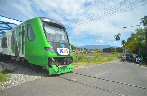 Jumlah Penumpang Kereta Api Di Sumbar Meningkat Republika Online