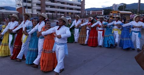 Cuadro De Danzas Folcl Ricas Arte Unah Celebra A Os De Xitos