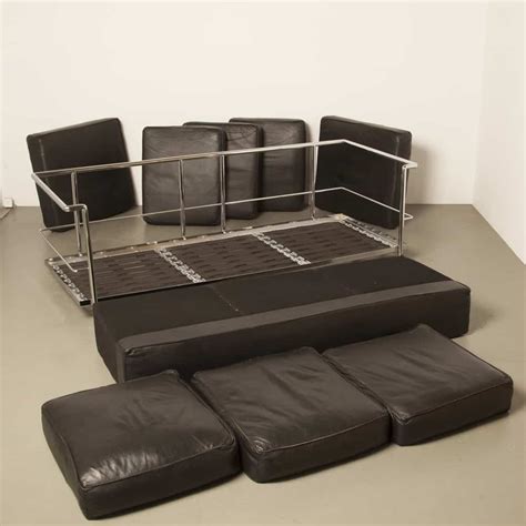 Le Corbusier Sofa Replica | Baci Living Room