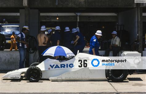 Riccardo Patrese Sits Under An Umbrella In His Arrows Fa Ford In The