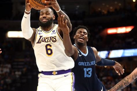 Lebron James Glad Guys Stepped Up In Lakers Game 1 Win Against Grizzlies But Understands Need