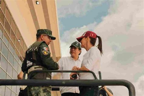 Sheinbaum hace campaña en obras del aeropuerto de Tulum acompañada de