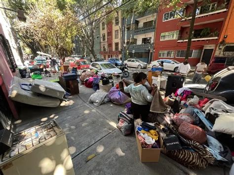 La Jornada Desalojan A Familias Que Habitaban Inmueble En La Escand N