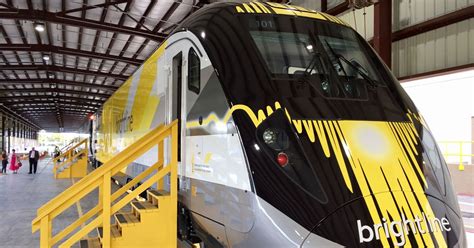 First look: New Florida passenger train unveiled