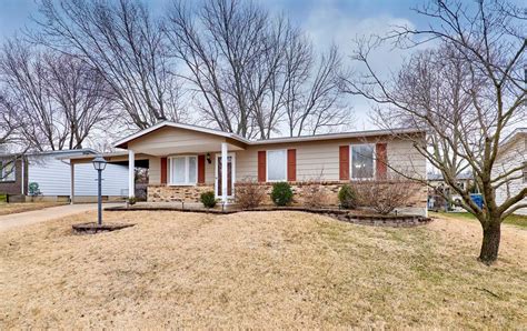 516 Crestview Ln Saint Charles Mo 63301 See Est Value Schools And More