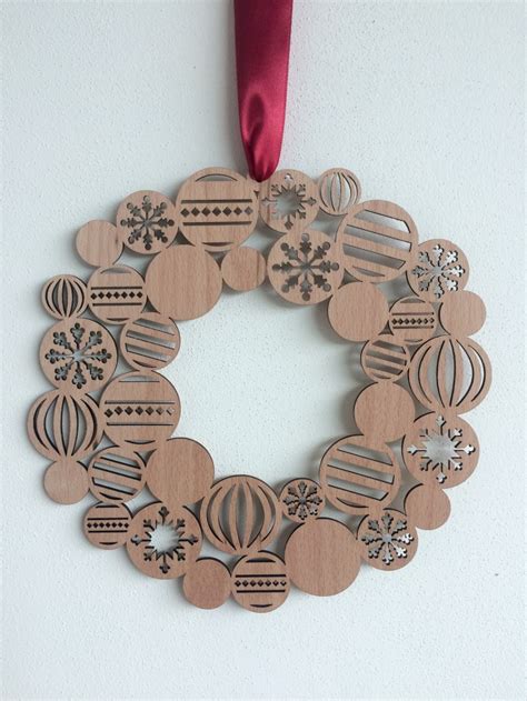 Wooden Christmas wreath - Woodener shop