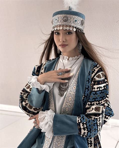 Traditional Fashion Traditional Dresses Ethno Style Poses References