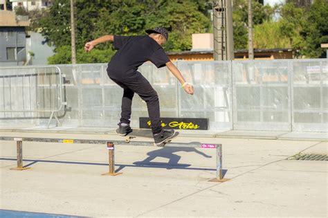 Images Gratuites rue planche à roulette patin saut faire de la