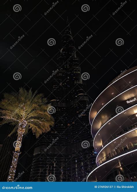 Night Of The Tower In Dubai On The Background Of The Moon, Dubai ...