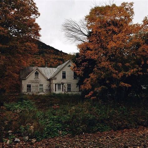 Autumns Coziness Oldfarmhouse Backroad Farm Pin It Xhnsq