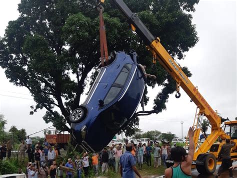 Mp Rain Bhopal Indore Highway Car Accident 5 Bodies Recovered Woman Missing सीहोर में