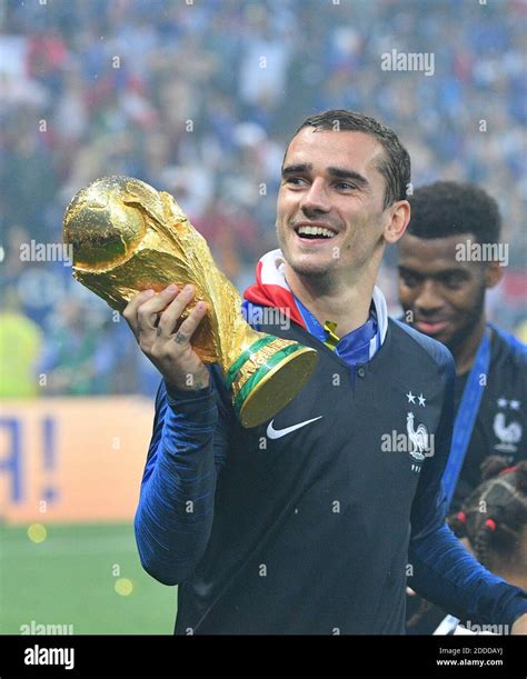 France S Antoine Griezmann Holds The Trophy After Winning 4 2 The 2018