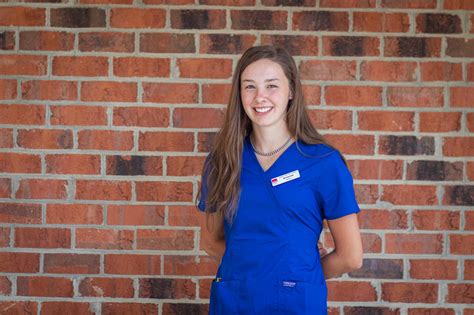 McKenzey, Veterinary Assistant