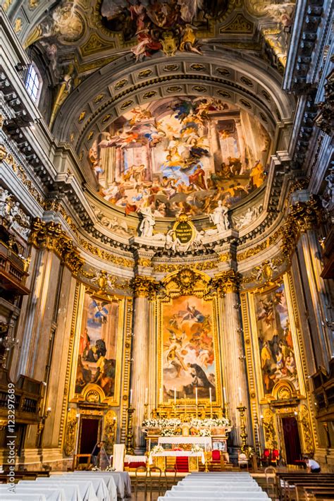 Intérieur de l église Saint Ignace de Loyola de Rome Stock Photo