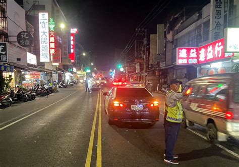 跨越雙黃線超車騎士撞死橫越馬路婦人